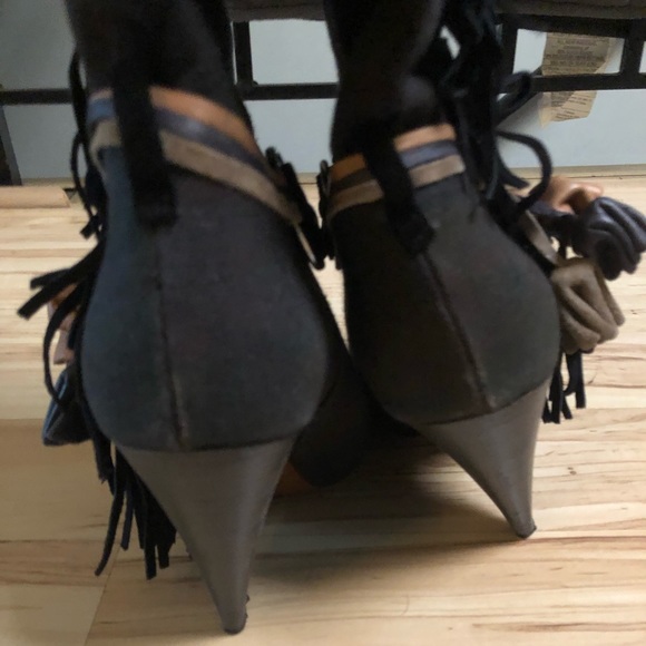 Isabel Marant canvas slouchy boots in black with chain detail - Picture 4 of 4